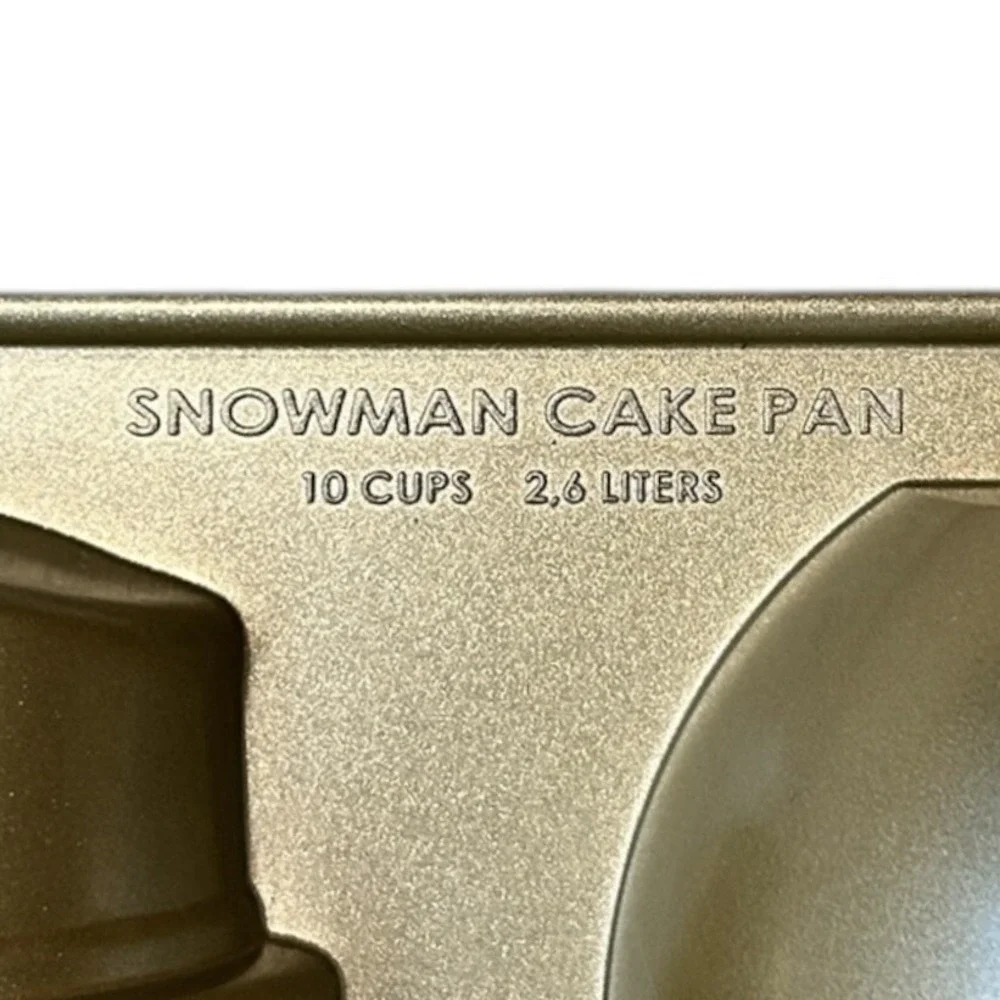 NORDIC WARE Snowman Cake Pan Cast Aluminum 3D Holiday Baking Mold 10 Cup USA